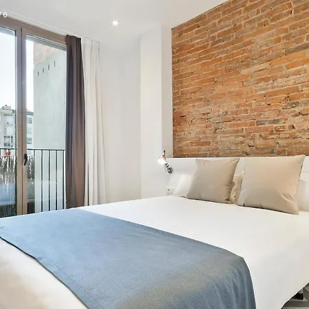 Uma Suites Sagrada Familia Barcelona Exterior photo