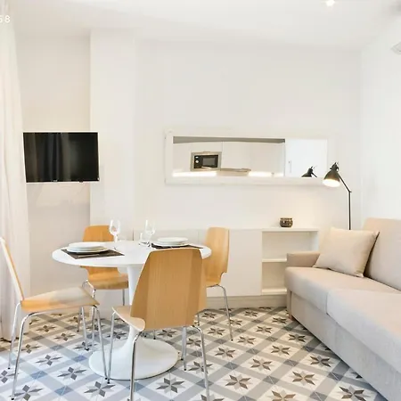 Uma Suites Sagrada Familia Barcelona Exterior photo
