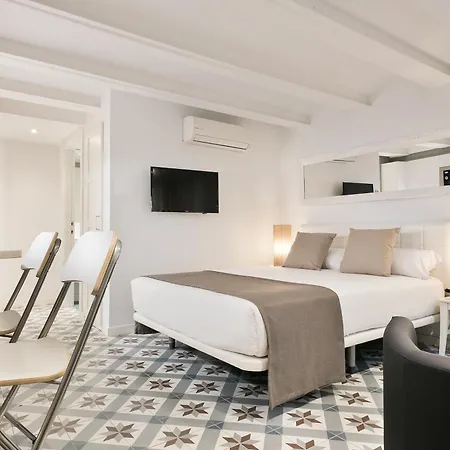 Uma Suites Sagrada Familia Barcelona Exterior photo