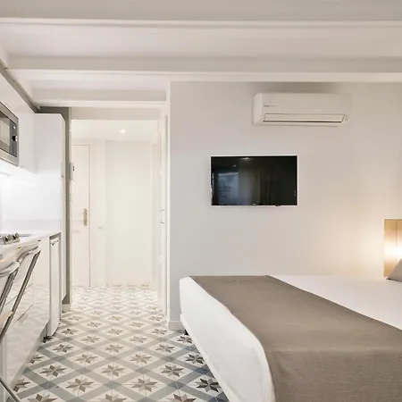 Uma Suites Sagrada Familia Barcelona Exterior photo